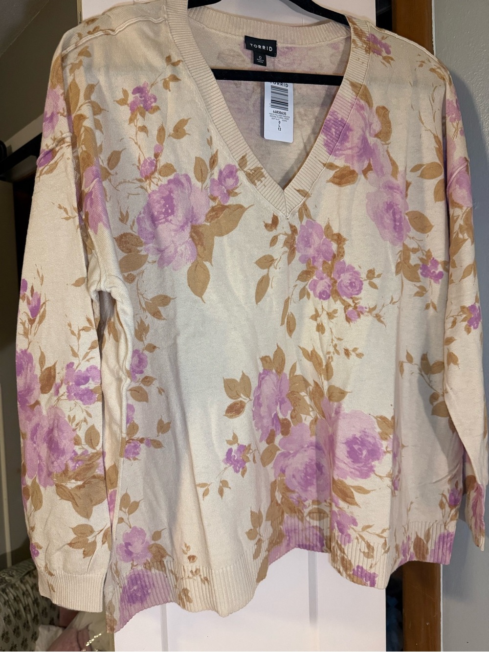 NWT Torrid Cream Floral V-Neck Sweater
